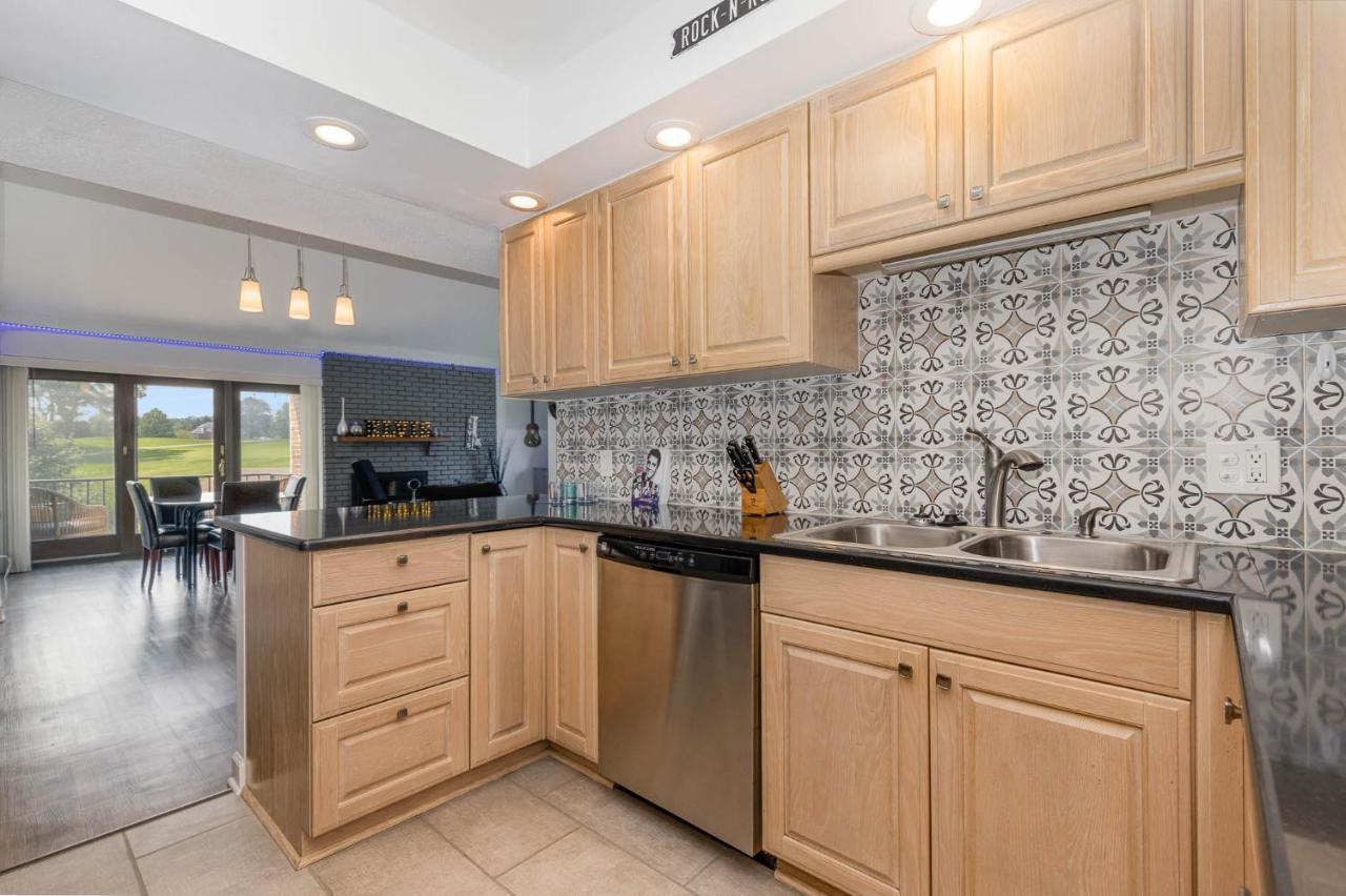 Large, Stunning Elvis Themed Condo,10 Min From Cvg Florence Exterior foto
